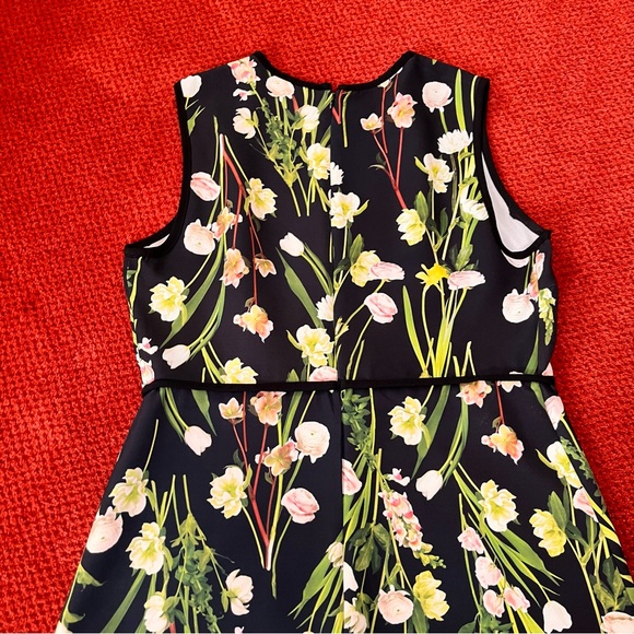 Victoria Backham for Target floral dress size large - Picture 2 of 5